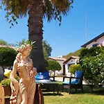 Bed & Breakfast Palm Bungalow *