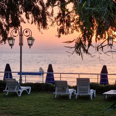 Bed & Breakfast Palm Bungalow Urla